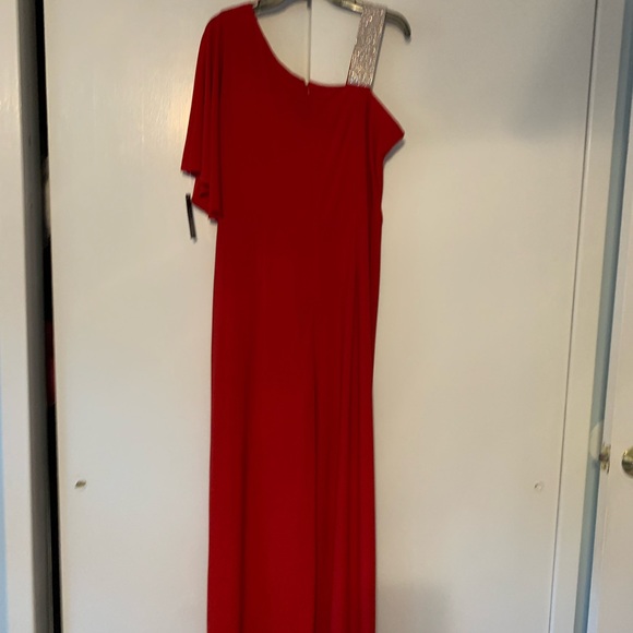 Wide legged red jumpsuit. Rhinestone shoulder strap. Looks like a gown. Size 16 - Picture 3 of 12